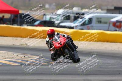 media/Apr-10-2022-SoCal Trackdays (Sun) [[f104b12566]]/Turn 2 (1135am)/